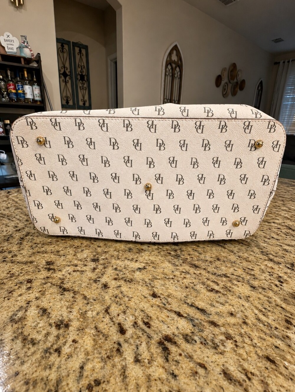 Dooney and Bourke Gretta Brenna Satchel/Crossbody Purse in Bone Color Size Large - Picture 6 of 6